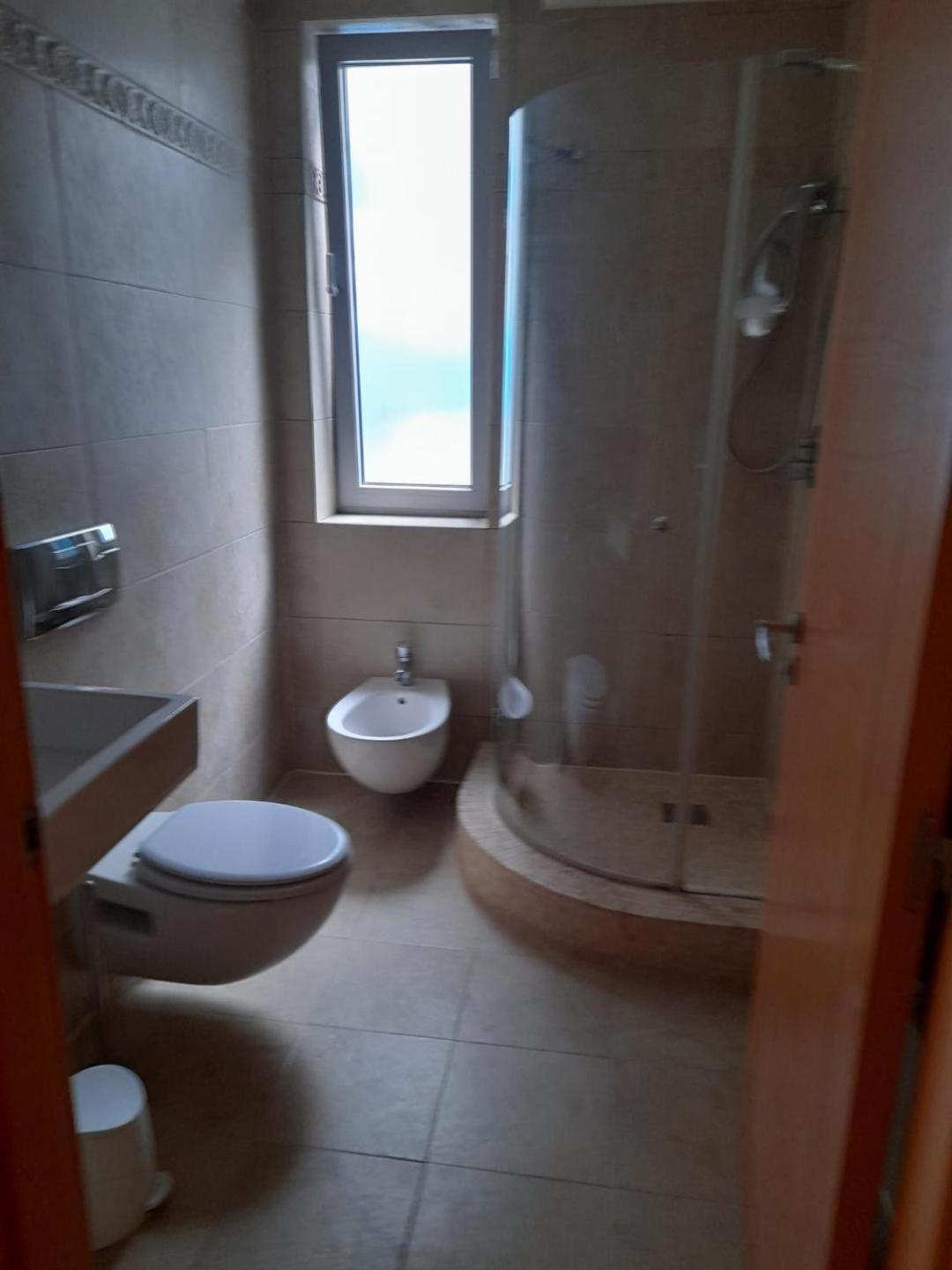 Three Bedroom Flat At Ocean Village Gibraltar Buitenkant foto