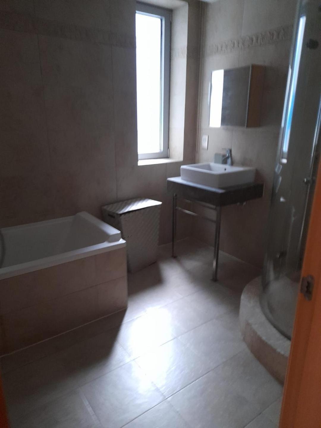 Three Bedroom Flat At Ocean Village Gibraltar Buitenkant foto